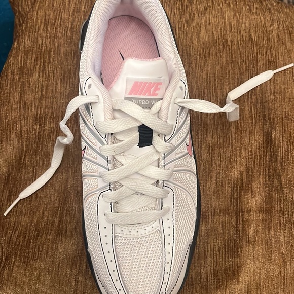 Nike Shock Shoes . 5.5 Youth which equates 7.5 women size . Pink/black and white - Picture 2 of 4